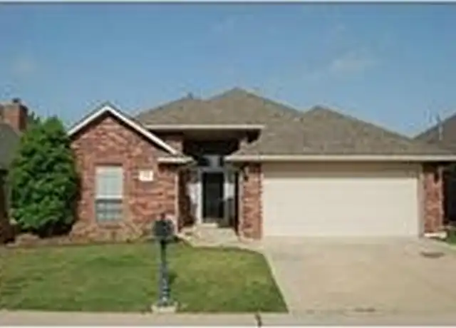 Property at 408 Prestwick St, Norman, OK, 73072, 3 beds, 2 baths, [object Object]