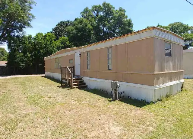 Property at 2821 Hillcrest Ave, Pensacola, FL, 32526, 2 beds, 2 baths, [object Object]