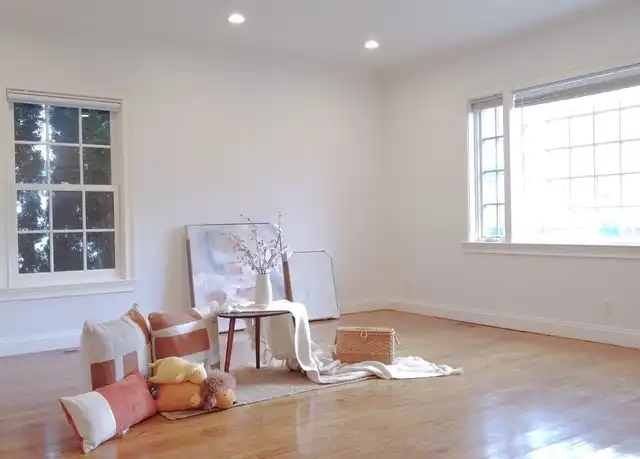 Property at 87 Stephen St Unit 1A, Stamford, CT, 06902, 2 beds, 2 baths, [object Object]