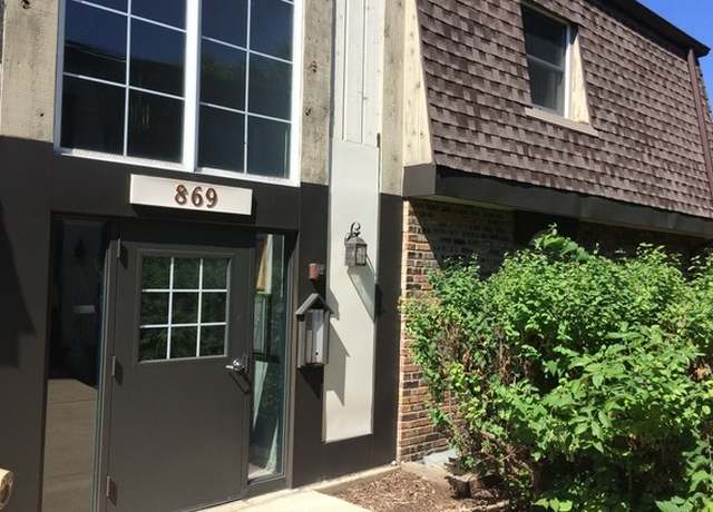 Photo of 869 Trace Dr Apt 201, Buffalo Grove, IL 60089