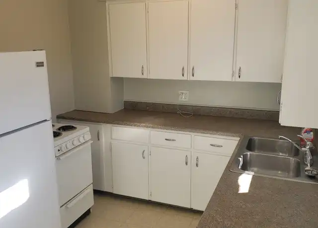 Property at 1027 Chestnut St Unit 2, Port Huron, MI, 48060, 2 beds, 1 bath, [object Object]