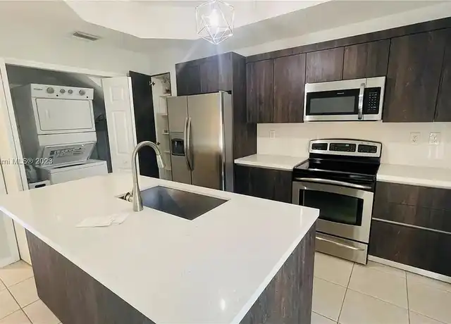 Property at 778 SW 107th Ave, Pembroke Pines, FL, 33025, 2 beds, 2.5 baths, [object Object]