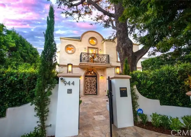 Property at 944 24th St, Santa Monica, CA, 90403, 5 beds, 5.5 baths, [object Object]