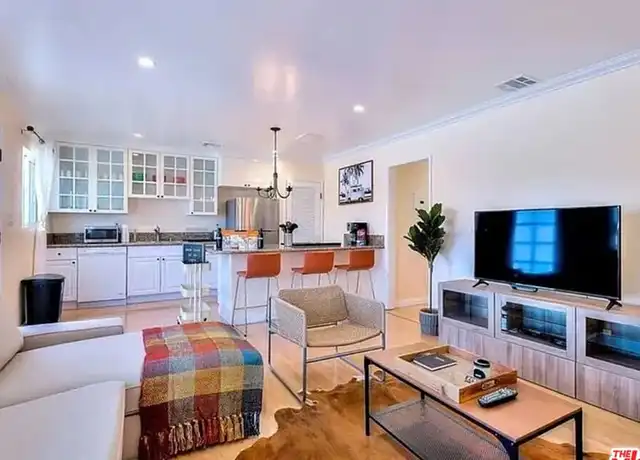 Property at 1028 12th St Unit 9, Santa Monica, CA, 90403, 2 beds, 1.5 baths, [object Object]