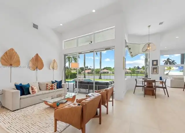 Property at 341 Mallard Rd, Weston, FL, 33327, 4 beds, 3 baths, [object Object]