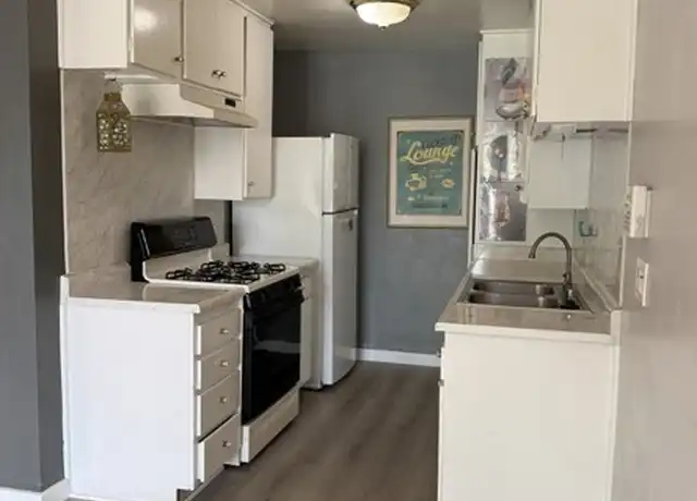Property at 805 Glenway Dr, Inglewood, CA, 90302, 2 beds, 2 baths, [object Object]