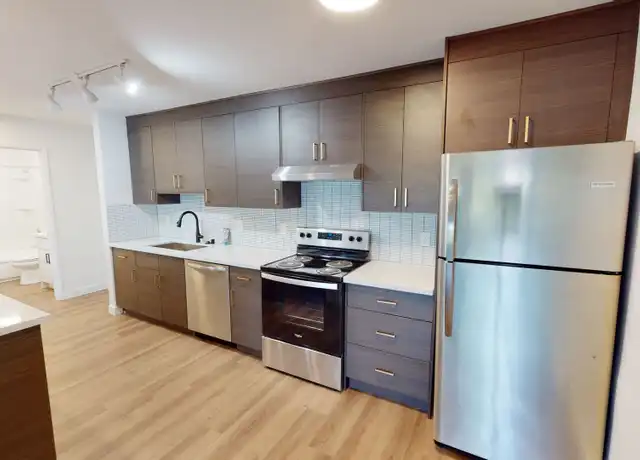 Property at Tara Lake View - 2442 8th Ave N, Seattle, WA, 98109, 1 bed, 1 bath, [object Object]