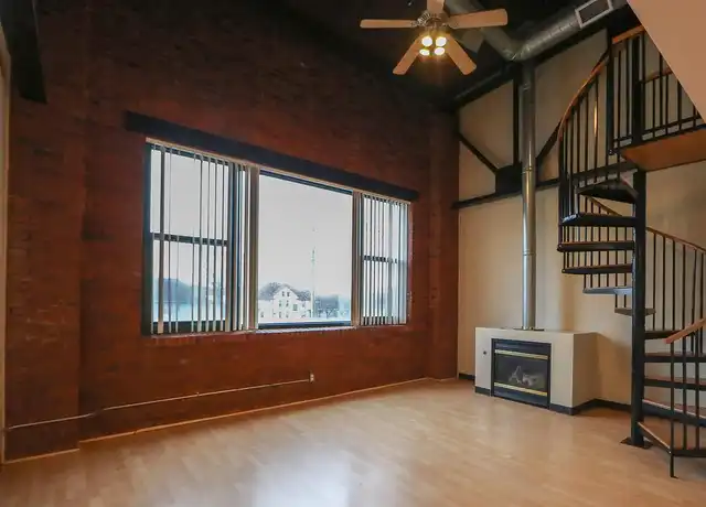 Property at South Street Lofts - 6 S 4th St, Lafayette, IN, 47901, 1-3 bed, 1.5-2.5 baths, [object Object]