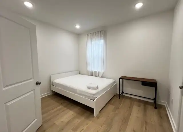 Property at 311 N 40th St Unit 2, Philadelphia, PA, 19104, 1 bed, 1 bath, [object Object]