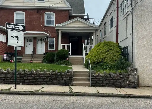 Property at 813 Greenwood Ave Unit 1st Floor, Jenkintown, PA, 19046, 1 bed, 1 bath, [object Object]