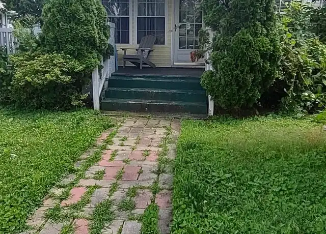 Property at 404 Livingstone St, Colonial Beach, VA, 22443, 3 beds, 1.5 baths, [object Object]
