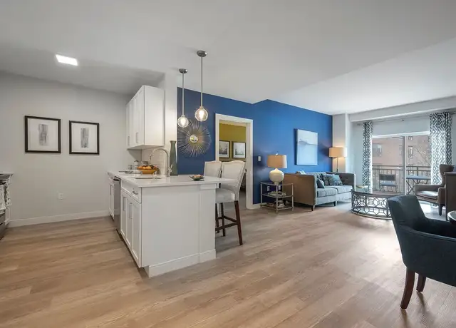 Photo of 1940 Washington St, Auburndale, MA 02466