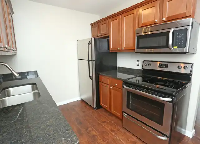 Property at 205 Trealout Dr Unit B-29, Fenton, MI, 48430, 1 bed, 1 bath, [object Object]
