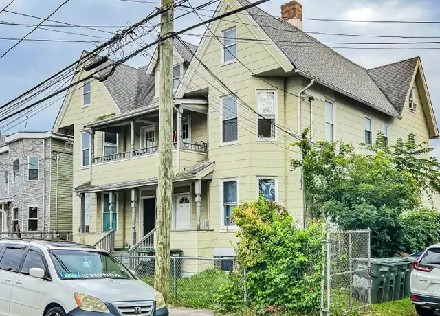 Property at 193 Hanover St, Bridgeport, CT, 06604, 4 beds, 1.5 baths, [object Object]