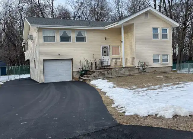 Property at 17 Brush Ct, Garnerville, NY, 10923, 2 beds, 1 bath, [object Object]