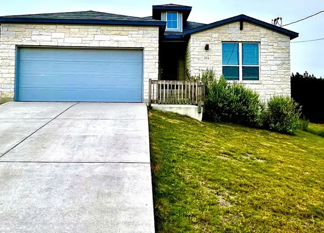 Property at 7811 Dakota Cir, Lago Vista, TX, 78645, 3 beds, 2 baths, [object Object]