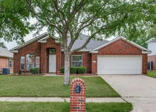 Property at 7104 Sunburst Trl, Denton, TX, 76210, 4 beds, 2 baths, [object Object]
