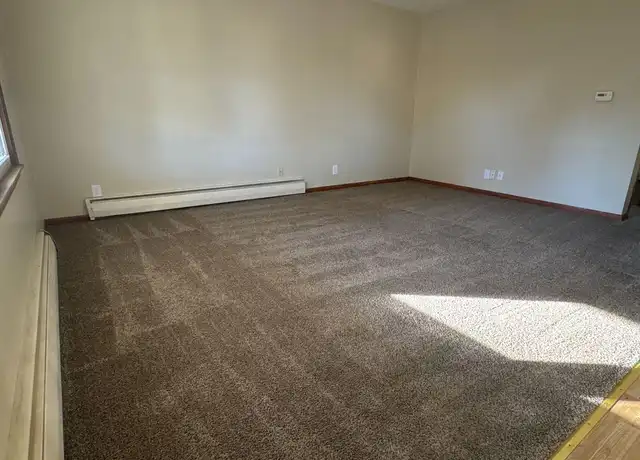 Property at 4900 Huntington Ave Unit 4, Lincoln, NE, 68504, 1 bed, 1 bath, [object Object]