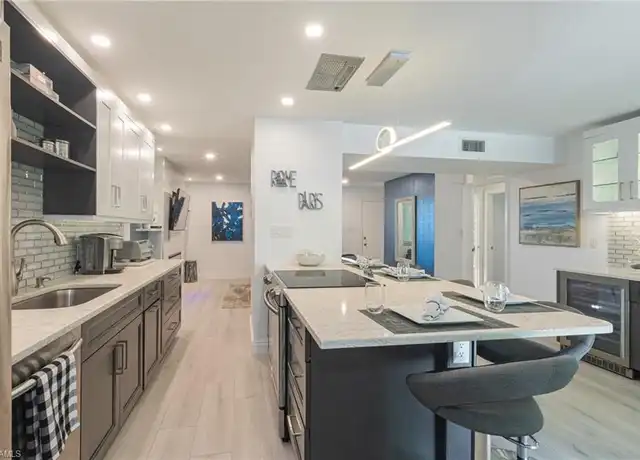 Property at 788 Park Shore Dr Unit F37, Naples, FL, 34103, 2 beds, 2 baths, [object Object]