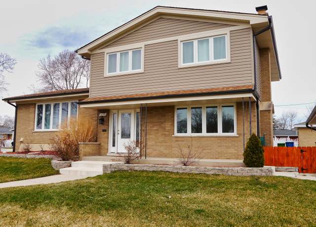 Photo of 10109 S Kilbourn Ave, Oak Lawn, IL 60453