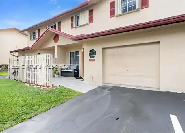 Property at 9731 NW 37th St, Sunrise, FL, 33351, 3 beds, 2.5 baths, [object Object]
