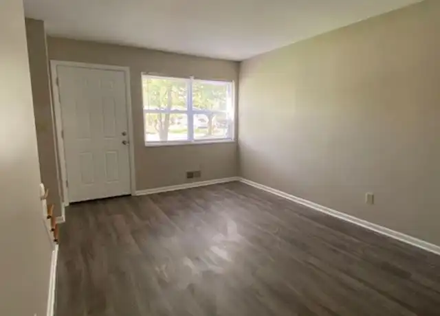 Property at 1171 Sanborn Pl Unit 1181 C, Columbus, OH, 43229, 2 beds, 1 bath, [object Object]
