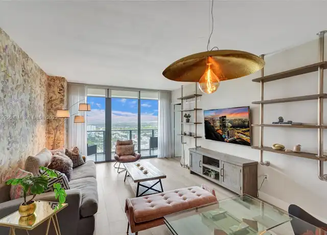 Property at 121 NE 34th St #2512, Miami, FL, 33137, 1 bed, 1 bath, [object Object]