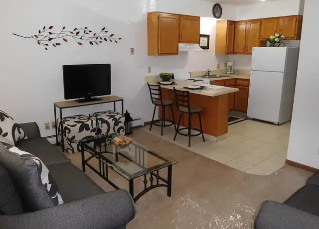Property at Mogadore Square - 2888 Mogadore Rd, Akron, OH, 44312, 1 bed, 1 bath, [object Object]