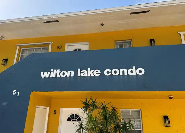 Property at 51 NE 24th St #2, Wilton Manors, FL, 33305, 2 beds, 1 bath, [object Object]
