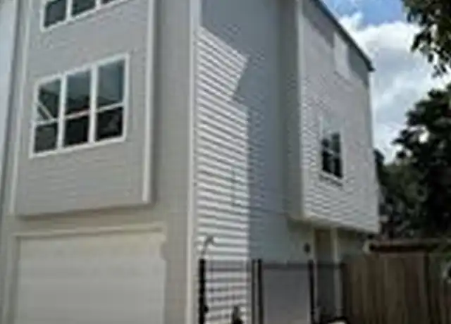 Property at 850 W 20th St, Houston, TX, 77008, 3 beds, 3.5 baths, [object Object]