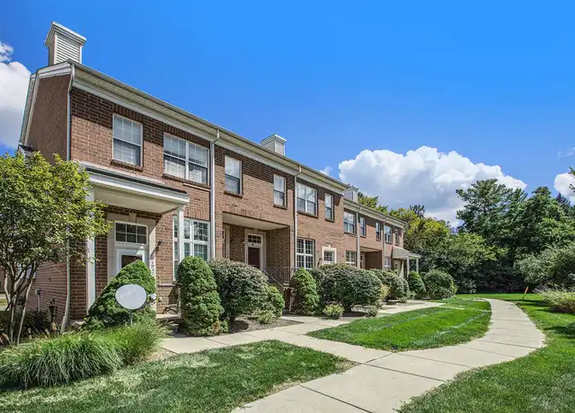 Property at 1947 Lindsay Ln, Ann Arbor, MI, 48104, 2 beds, 1.5 baths, [object Object]