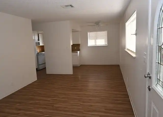 Property at 2301 Stewart Ave, Las Vegas, NV, 89101, 2 beds, 1 bath, [object Object]