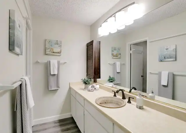 Property at 505 Cypress Point Dr, Mountain View, CA, 94043, 1 bed, 1 bath, [object Object]
