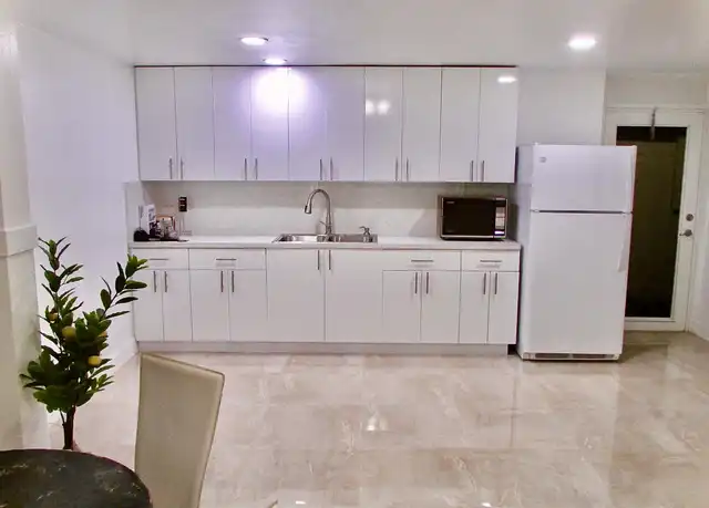 Property at 821 N 12th Ave, Hollywood, FL, 33019, 0 beds, 1 bath, [object Object]