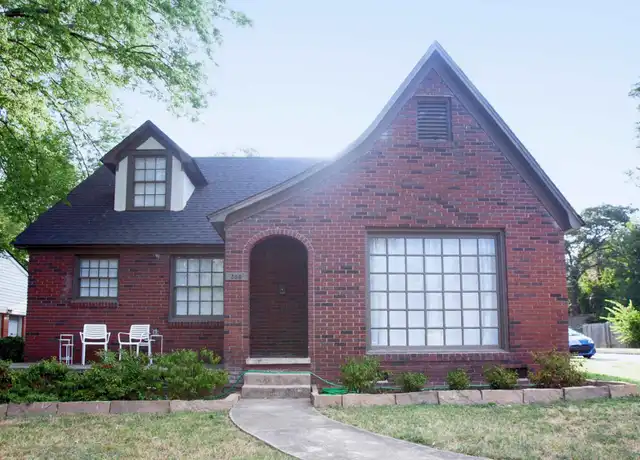 Property at 300 S Valentine St Ste 1, Little Rock, AR, 72205, 2 beds, 2 baths, [object Object]