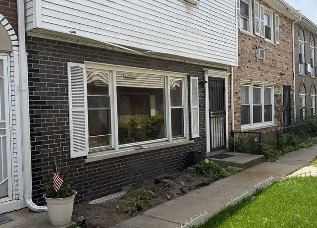 Property at 7248 S Coles Ave, Chicago, IL, 60649, 2 beds, 1.5 baths, [object Object]
