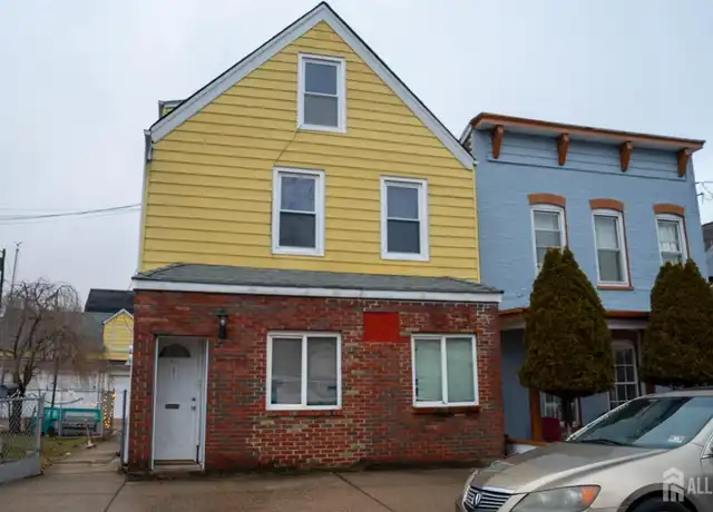 Property at 651 Penn St Unit 2, Perth Amboy, NJ, 08861, 2 beds, 1 bath, [object Object]