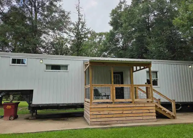 Property at 1609 Christmas Tree Rd, Milton, FL, 32570, 1 bed, 1 bath, [object Object]