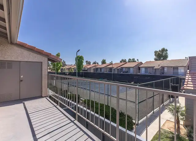 Photo of 10558 Mountain View Ave, Redlands, CA 92373