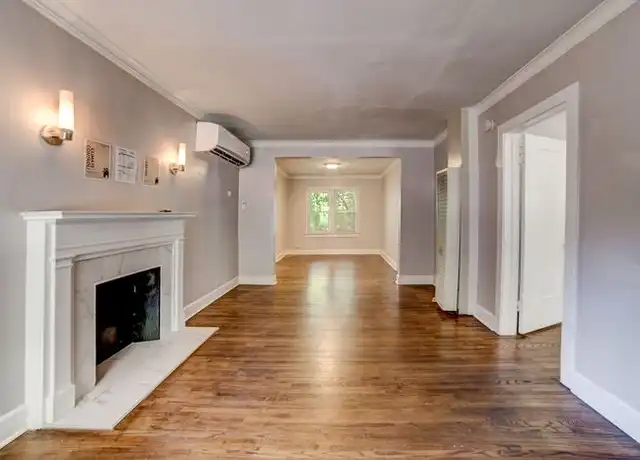 Property at 812 S Birmingham Ave, Tulsa, OK, 74104, 2 beds, 1 bath, [object Object]