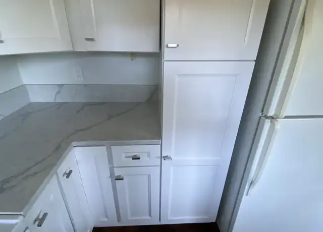 Property at 12830 SW Grant Ave Unit 2, Tigard, OR, 97223, 2 beds, 1 bath, [object Object]