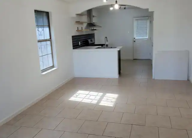 Property at 3114 Cuernavaca Dr, Laredo, TX, 78046, 2 beds, 1 bath, [object Object]
