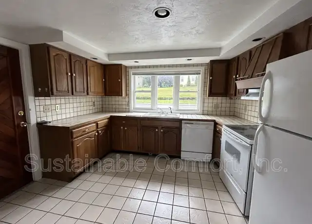 Property at 131 Lake Ave Unit 1, Worcester, MA, 01604, 2 beds, 2.5 baths, [object Object]