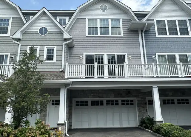 Property at 2160 Kings Hwy #10, Fairfield, CT, 06824, 3 beds, 2.5 baths, [object Object]