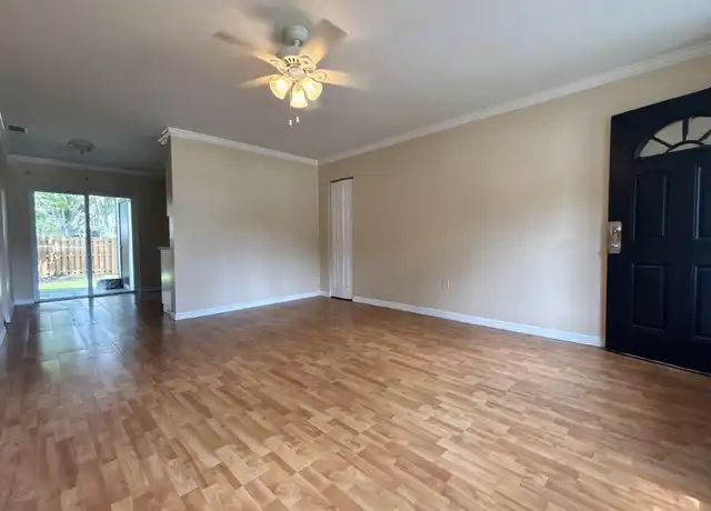 Property at 6034 SW 9th Pl Unit B, Gainesville, FL, 32607, 2 beds, 1 bath, [object Object]
