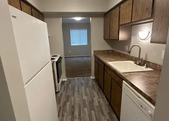 Property at 30250 W 12 Mile Rd Unit G101, Farmington Hills, MI, 48334, 1 bed, 1 bath, [object Object]