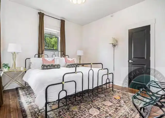 Property at 1001 S 30th Ave Unit 1005/02, Omaha, NE, 68105, 1 bed, 1 bath, [object Object]