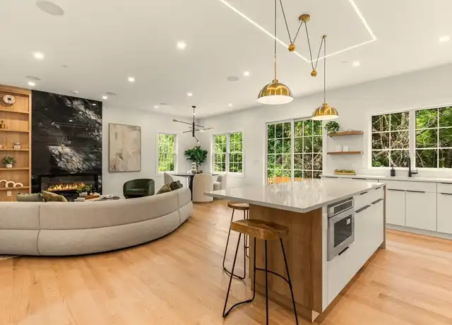 Property at 276 Nevada St #276, Newton, MA, 02460, 4 beds, 4.5 baths, [object Object]