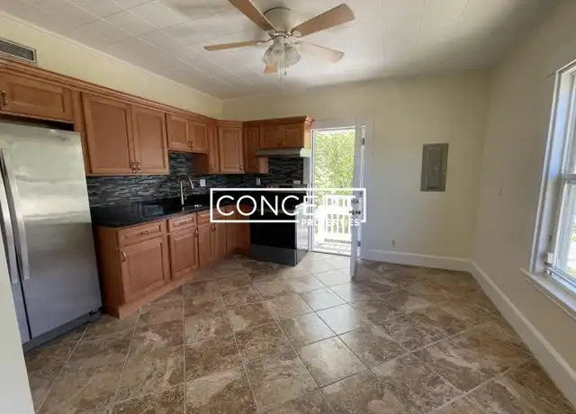 Property at 18 Shawmut St, Weymouth, MA, 02189, 3 beds, 1 bath, [object Object]