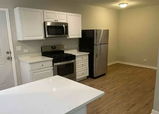 Property at 5200 W Parker Ave Unit 2, Chicago, IL, 60639, 2 beds, 1 bath, [object Object]